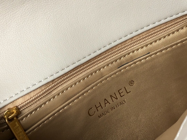 シャネルバッグ角部分ディテール